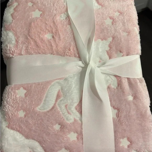 Your Zone Glow-in-the-Dark Plush Blanket - Lavender and White - Picture 2 of 5